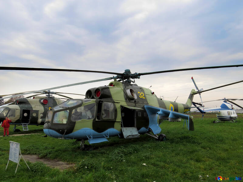 ヘリコプター MI 24 №26331