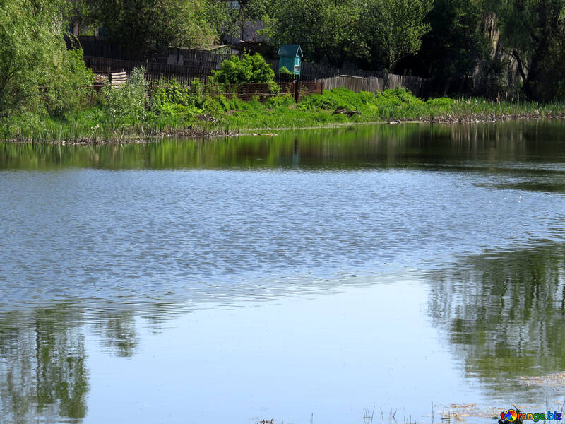Lac dans le village №26550