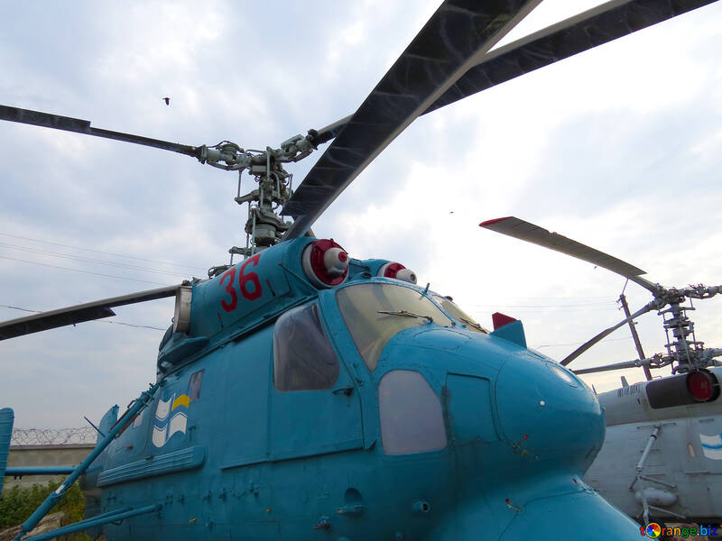 Helicóptero militar marina №26146