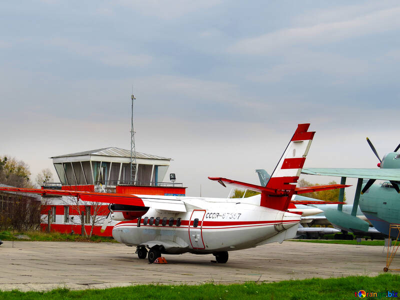 Kleines Passagierflugzeug №26262