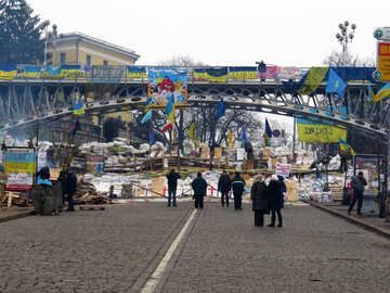 Barricades in the streets of Ukrainian №27783