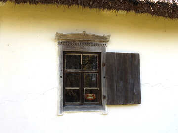 Textura de la vieja ventana en pared blanca №28725