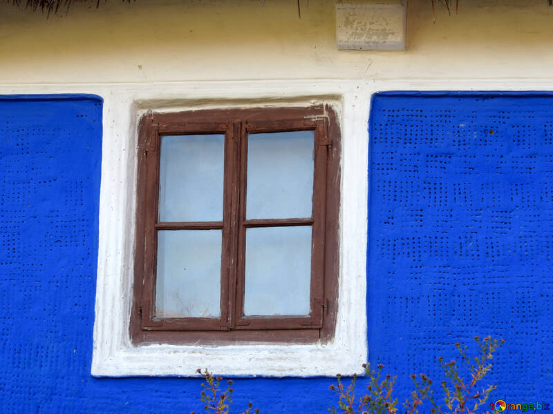 Janela na parede azul №28554