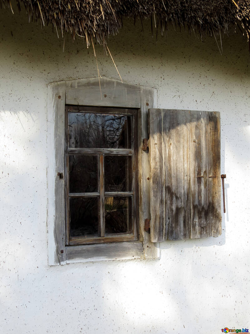 Fenêtre avec volets №28710
