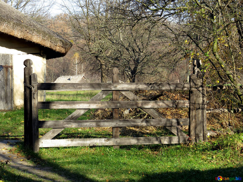 農村の木製フェンス №28740