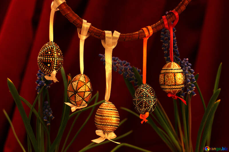 Easter eggs hanging №29738