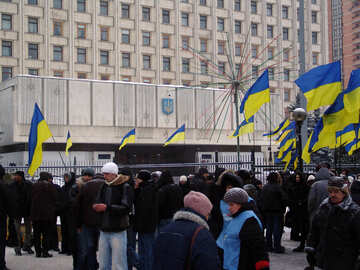 Elección de Presidente 2010. Yanukovych partidarios debajo LA CCE №3558