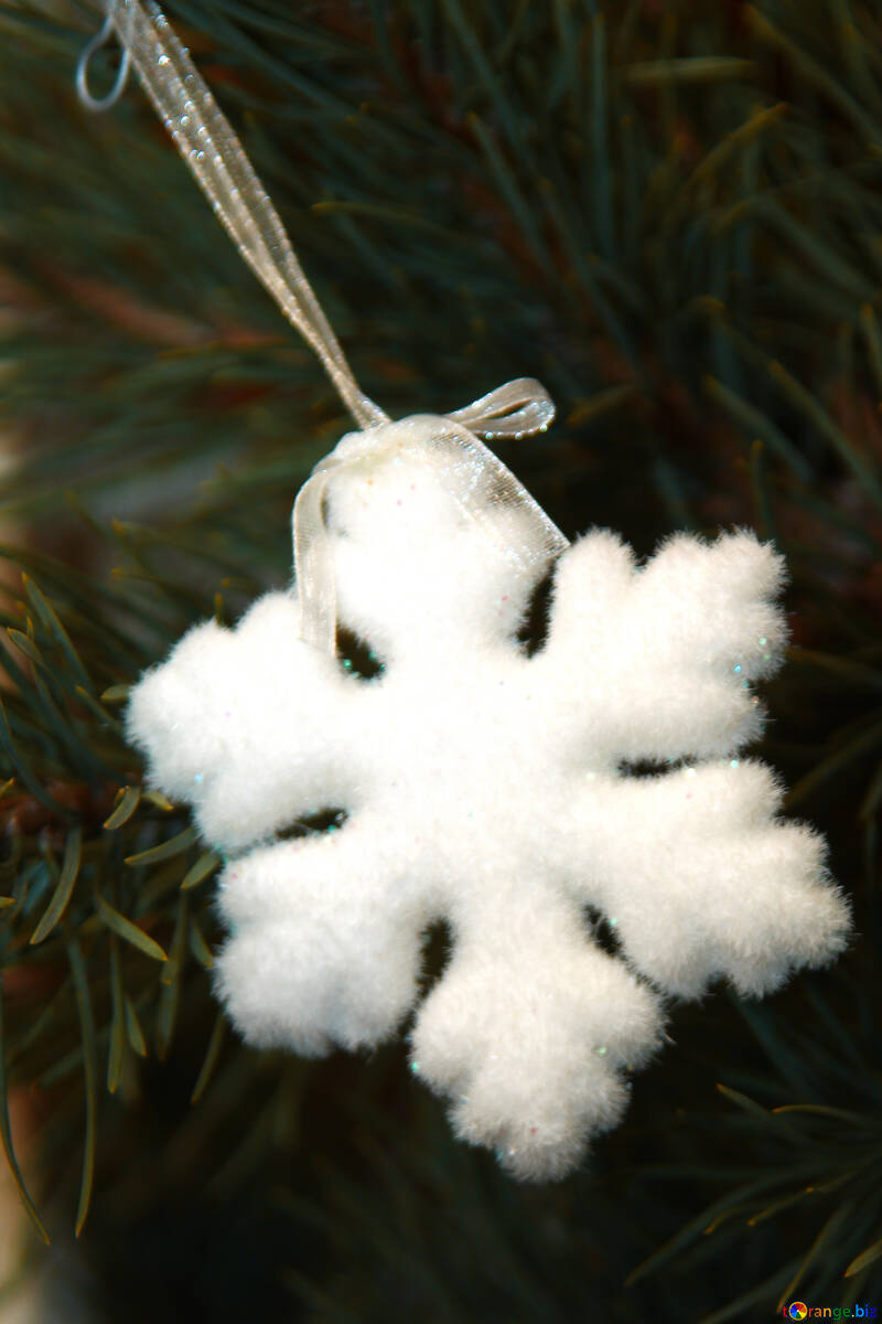 Snowflake on the Christmas tree №3934