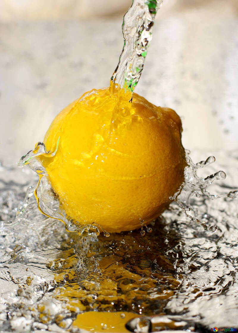 Lemon and water №30856