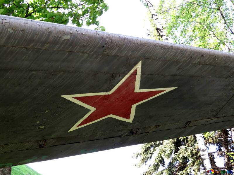 The red stars on the wings №30605