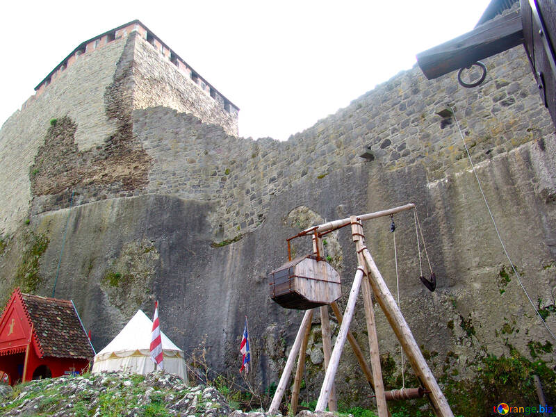 An ancient catapult №31789
