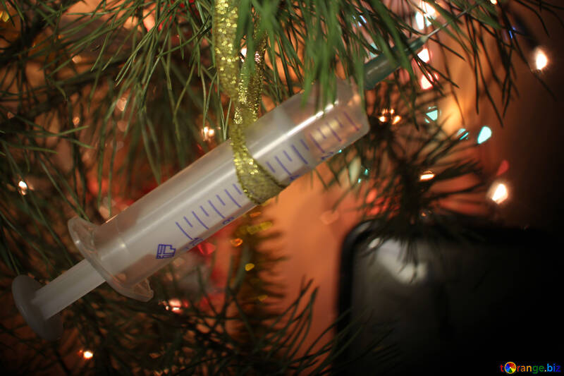 Syringe on Christmas tree №31092