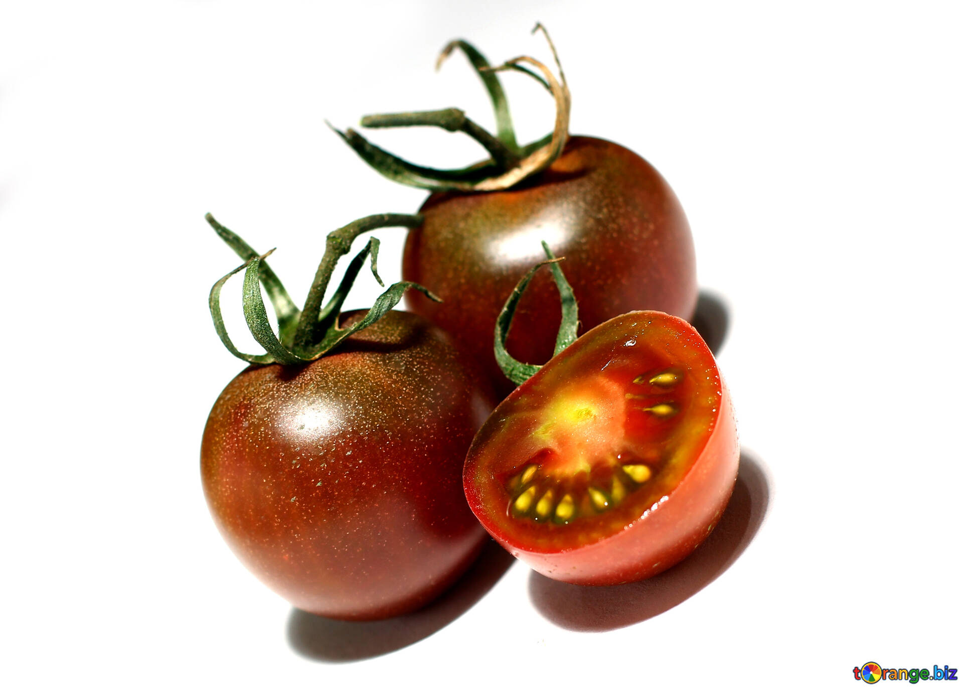 トマトは 白い背景で隔離 無料の写真 単独で黒いトマト 無料の写真 野菜 Torange Biz