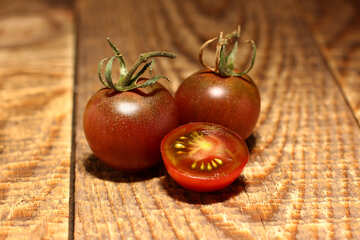 Tomatoes with tail №32920