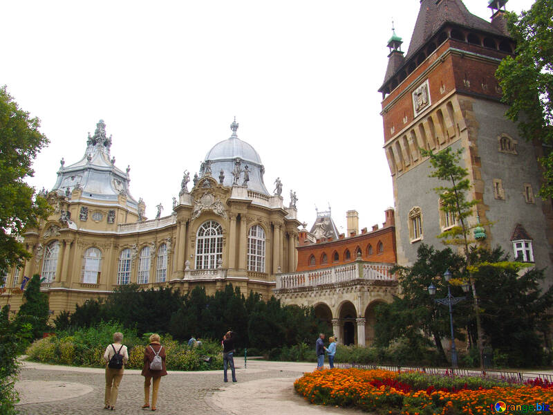 The courtyard of the Palace №32033