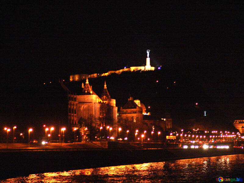 Por la noche en Budapest №32083