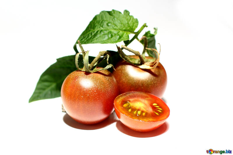 Pomodori su sfondo bianco №32903