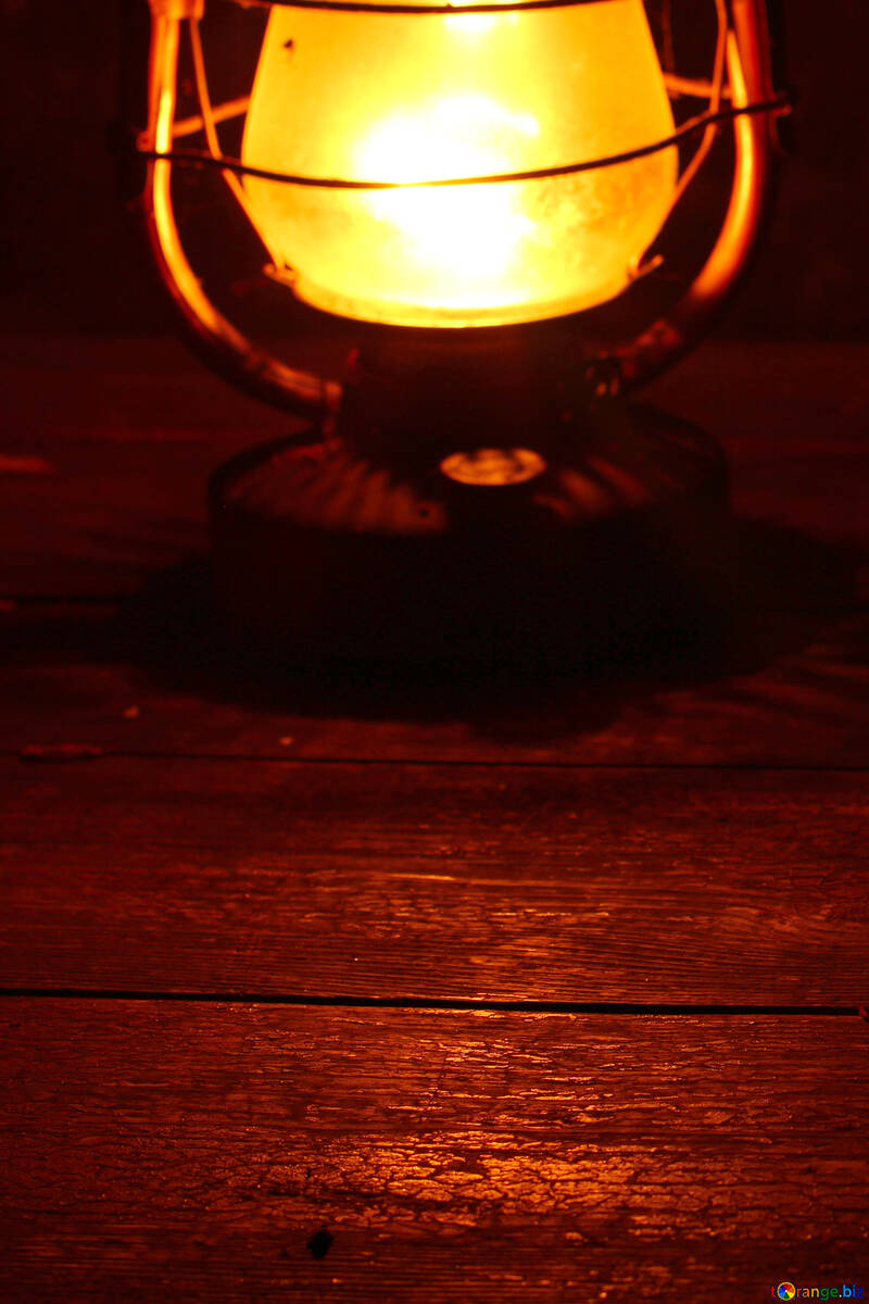 Lighting the kerosene lamp №33907