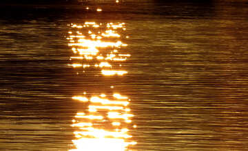 Отражение солнца на воде  №36410
