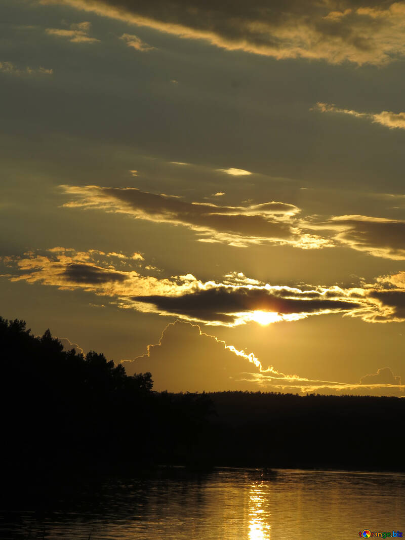 Cielo serale sul lago №36393