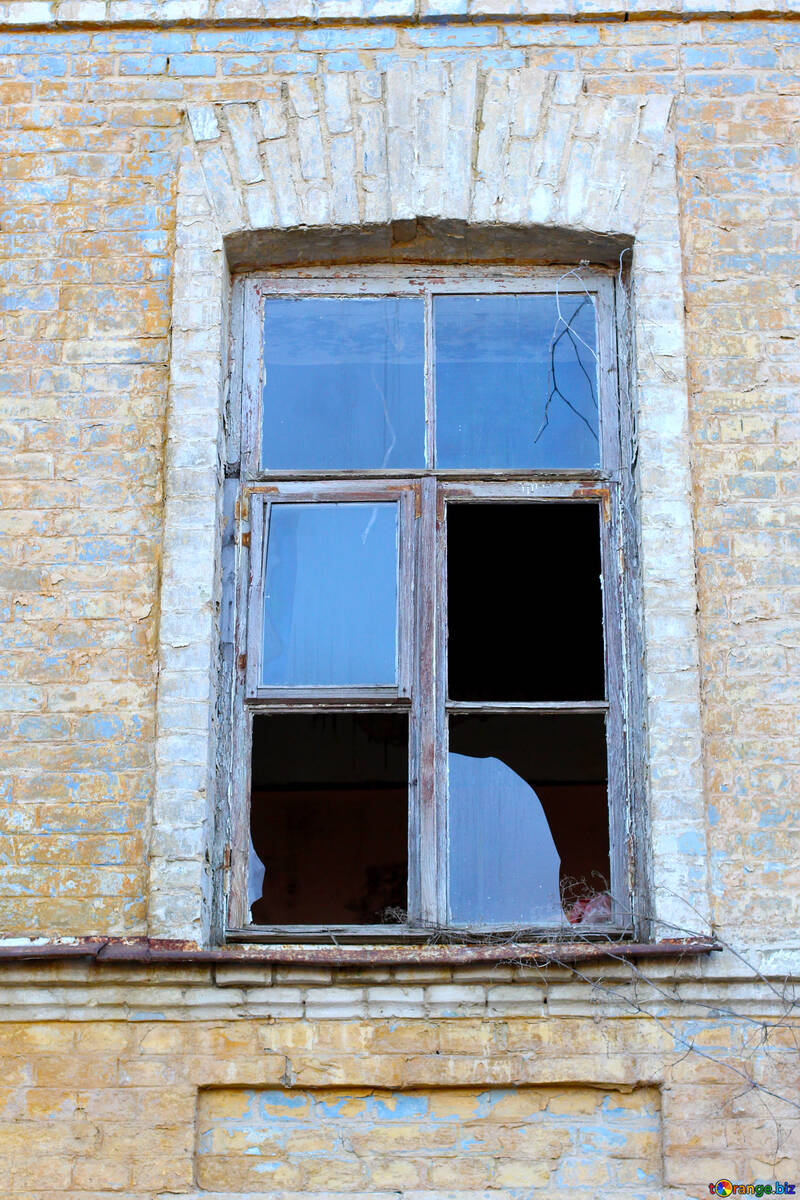 Fenêtre cassée №38583