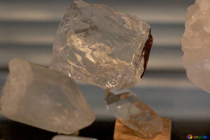 Natural rock crystal №39425