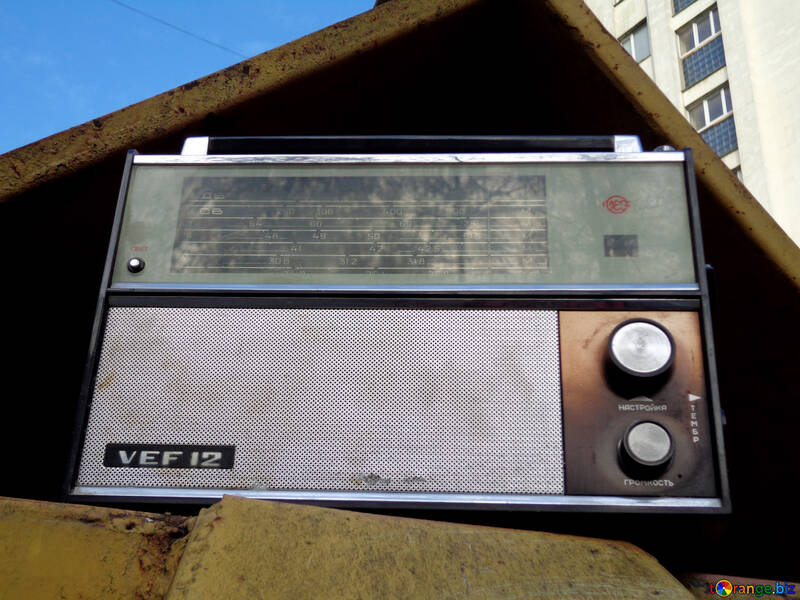 Старий радіо приймач №39144