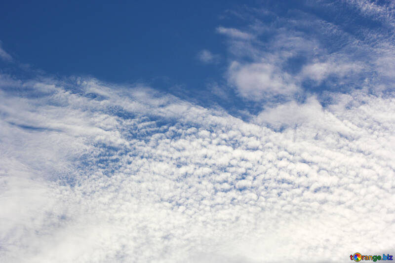 Hermosas nubes en el cielo azul №39281