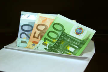 Lo stipendio in una busta. Euro. №4723