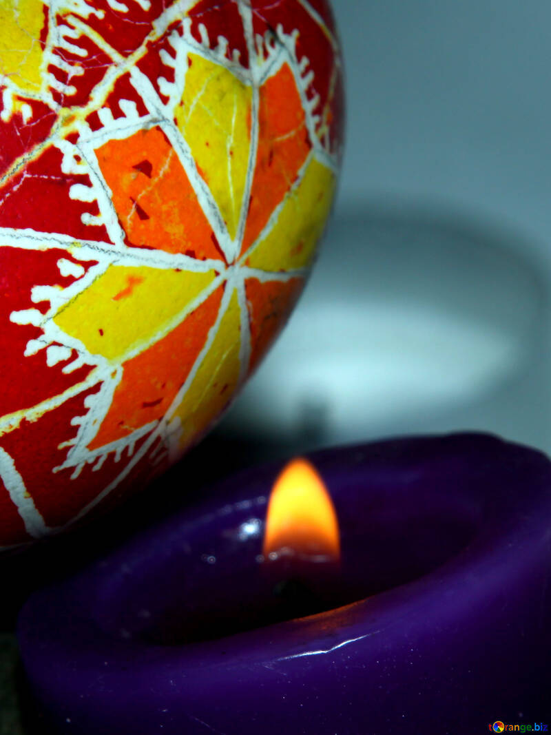 Easter egg and candle №4399