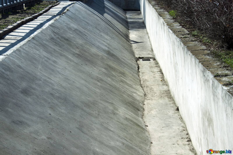 The ditch  Concrete №4523