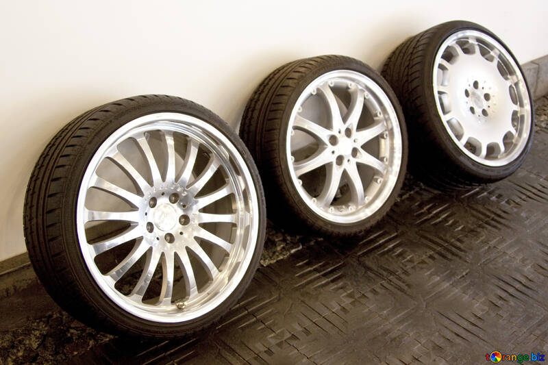 Automotive  Tyres №4438