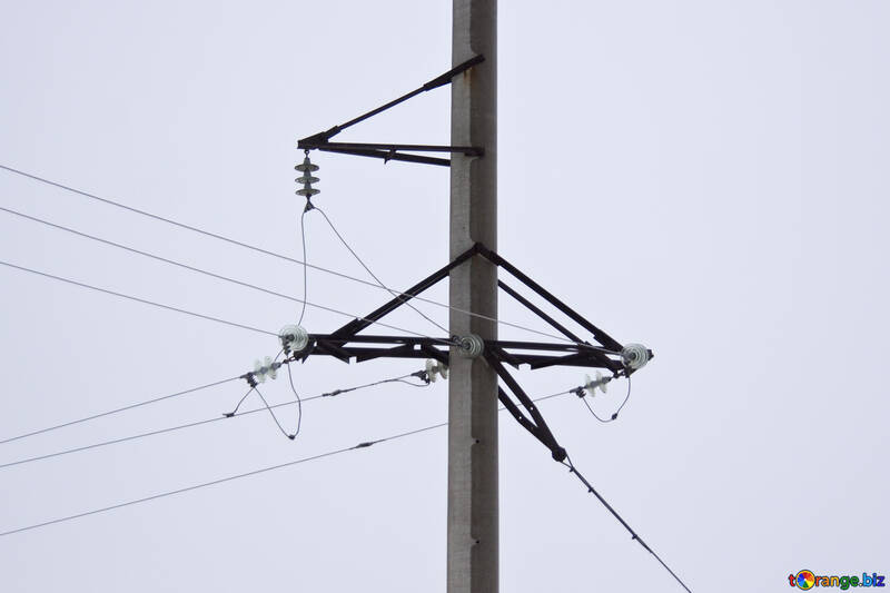 Eléctrico poste con alambres №4444