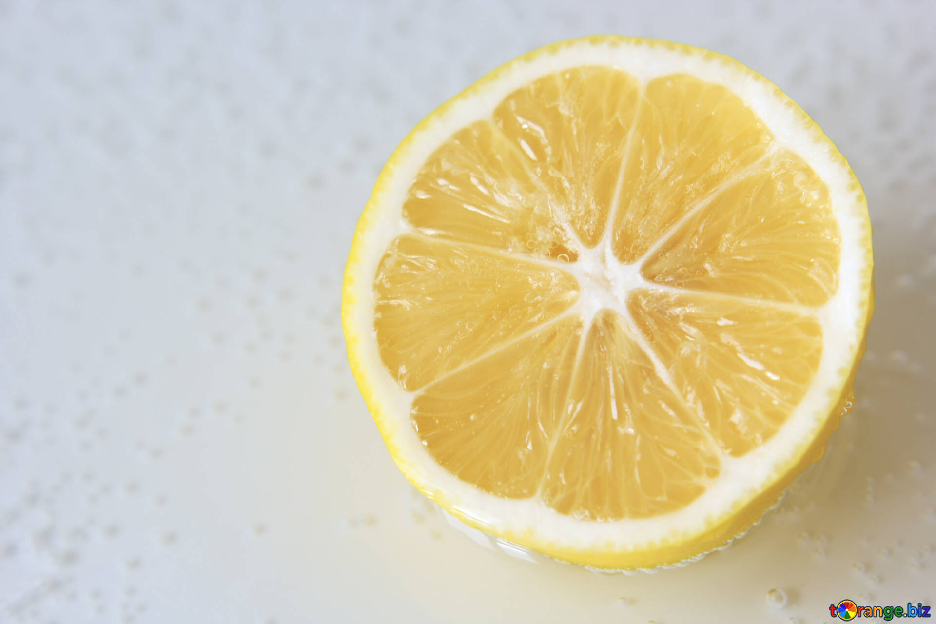 レモンスライス 無料の写真 明るい背景にレモン 無料の写真 柑橘類 Torange Biz
