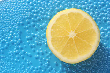 Lemon with bubbles №40822