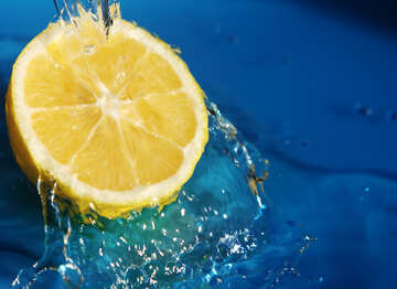 Water with lemon №40768