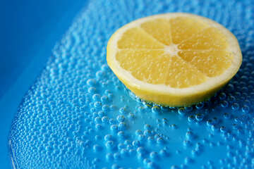 Carbonated water with lemon №40801