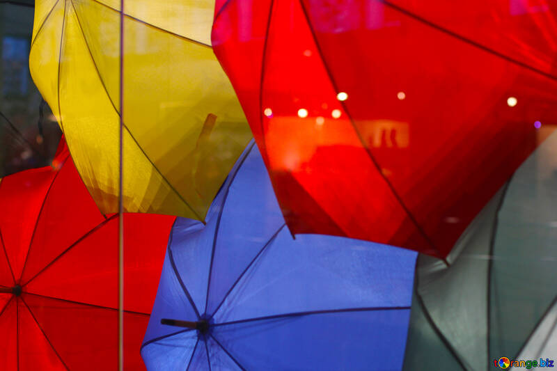 Mehrfarbige Regenschirme №40972
