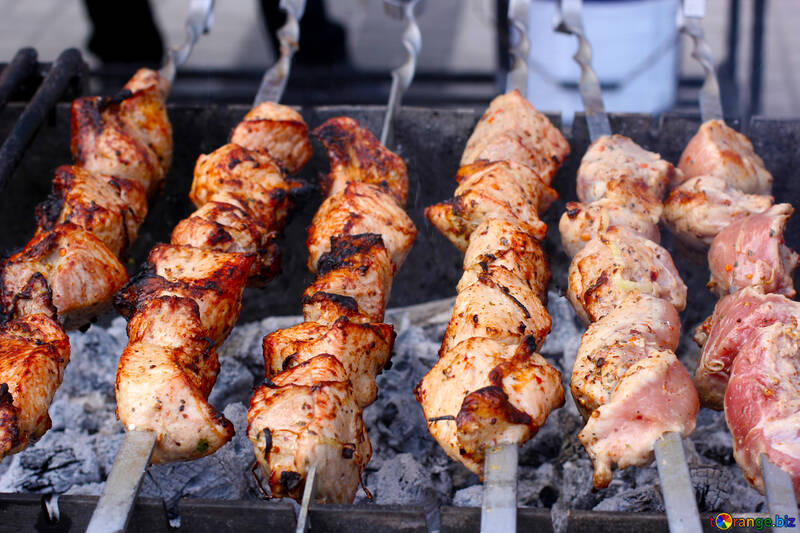 Shish kebab is fried on the grill №40948