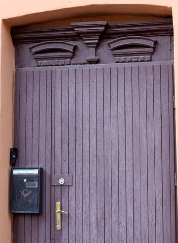 Türen mit Gegensprechanlage und Briefkästen №41504