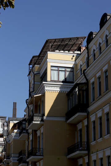 Balkone in einem alten Haus №41871