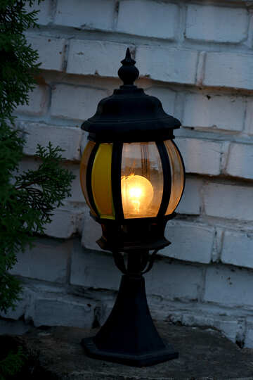 Dim streetlight №41736