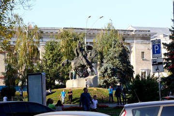 Monumento ecuestre al Hetman Sagaidachnyi №41596