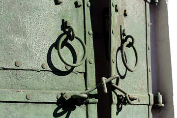 Metal hooks on the door №41982