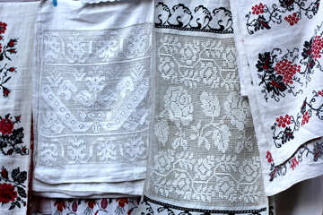 Embroidered towels №41497