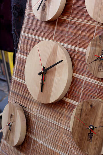 Relógios feitos de madeira №41521