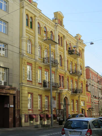 Alte gelbe Haus №41260