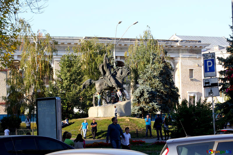 Equestrian monument to Hetman Sagaidachnyi №41596