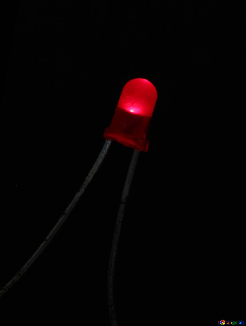 Червоний світлодіод на темному тлі №41386