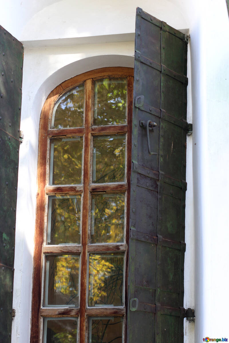 Shutters on the old window №41978